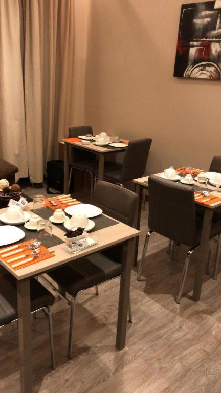 Отель Relaise Luxury Sistina Рим Экстерьер фото