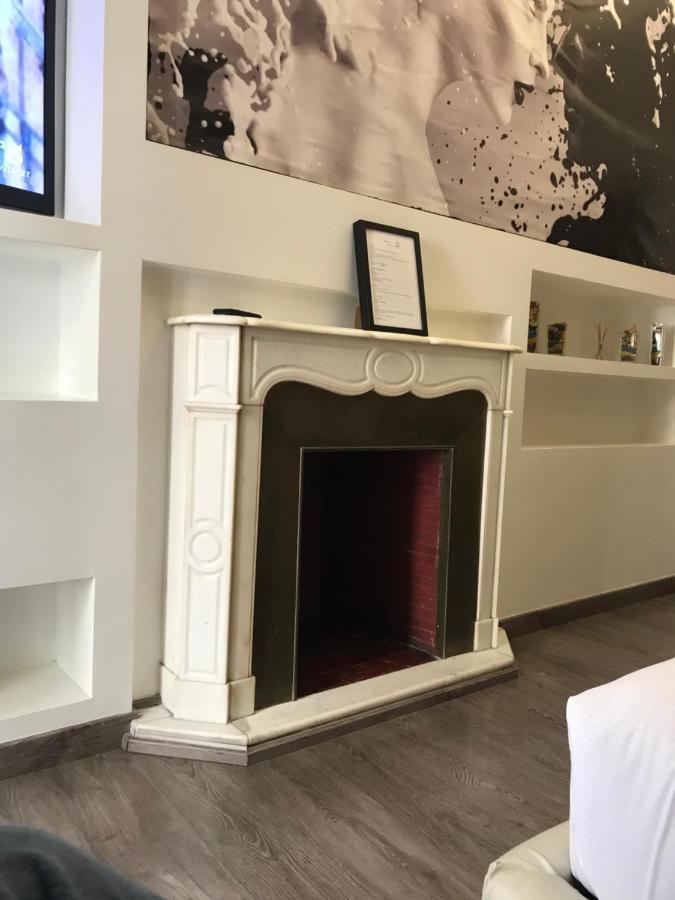 Отель Relaise Luxury Sistina Рим Экстерьер фото